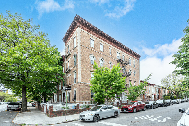 2491 Clarendon Road in New York, NY - Building Photo - Building Photo