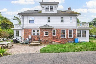 269 Waltham St in Newton, MA - Building Photo - Building Photo