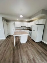 2105 14th St in Coralville, IA - Building Photo - Building Photo