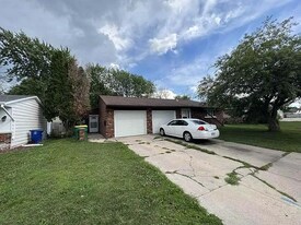 603-605-605 Victoria St in Green Bay, WI - Building Photo