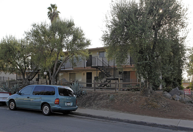 1315-1319 S Maple St in Escondido, CA - Building Photo - Building Photo