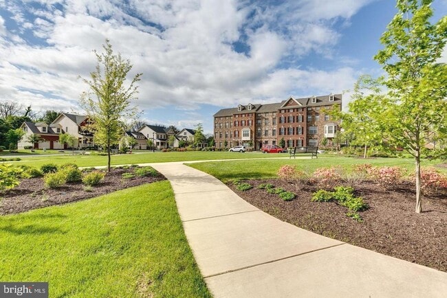 43110 India Wharf Sq in Ashburn, VA - Building Photo - Building Photo