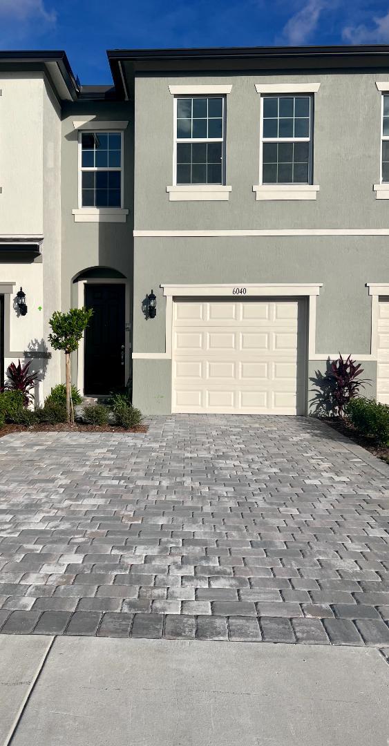 property at 6040 Praza Ln