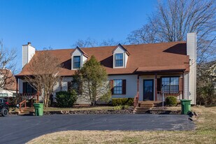 Quial Valley in Nashville, TN - Building Photo