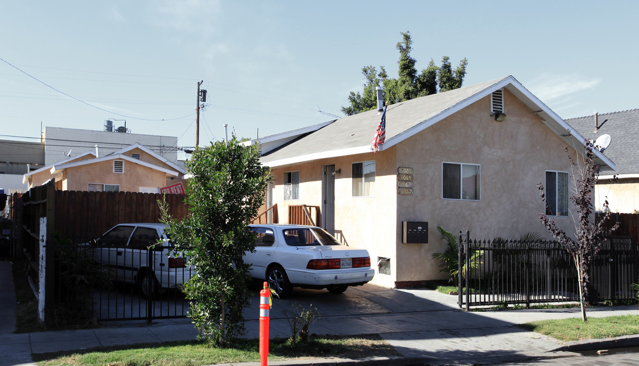 1063-1067 Lewis Ave in Long Beach, CA - Building Photo