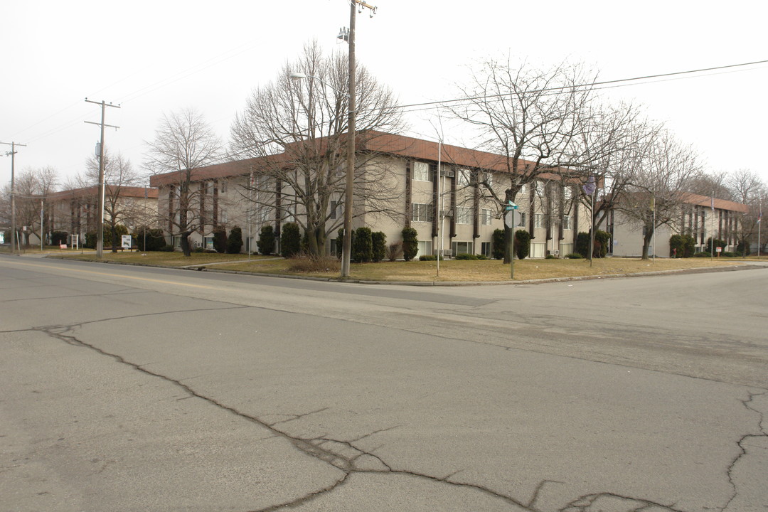 Loma Vista Apartments in Spokane, WA - Building Photo