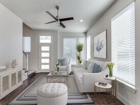 402 Templeton Dr in Fort Worth, TX - Building Photo