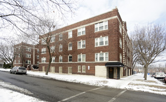 Muskegon and 78th Apartamentos