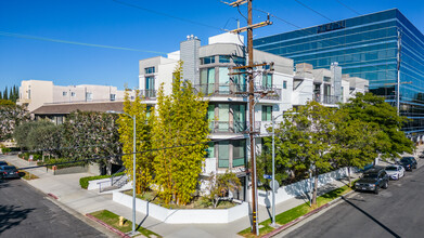 11321 Missouri Ave in Los Angeles, CA - Building Photo - Primary Photo