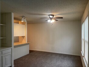 739 Vicki Dr in Huntsville, TX - Building Photo - Building Photo