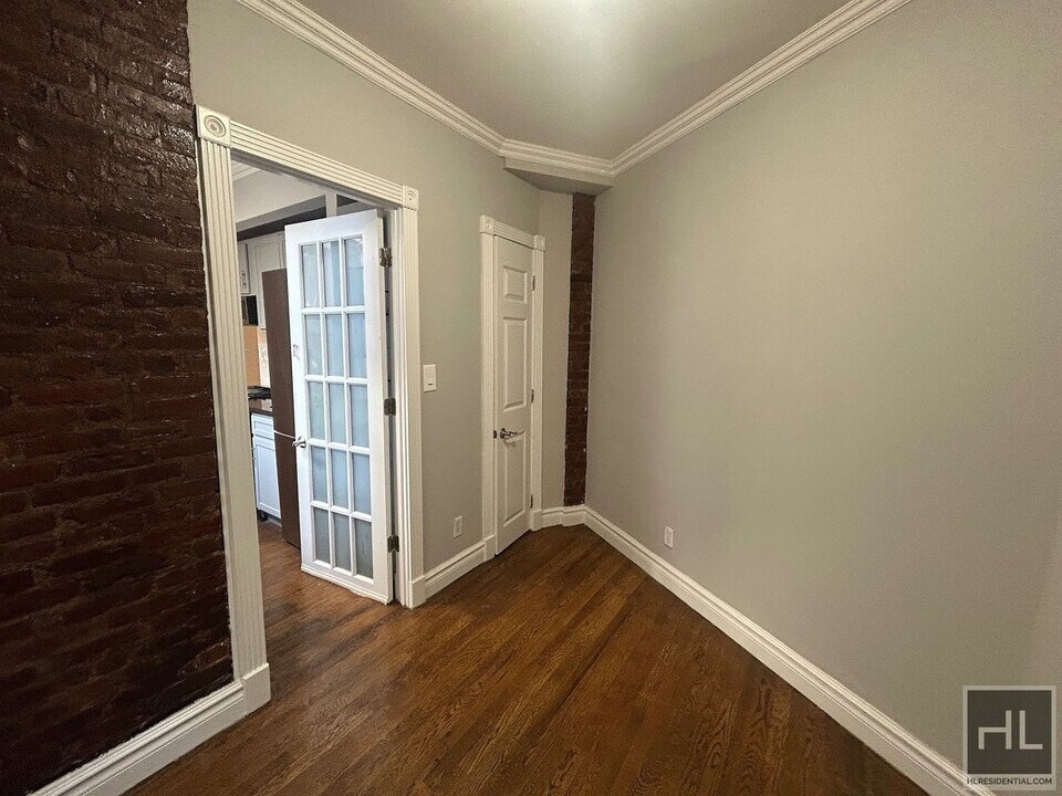 East 13th Street in New York, NY - Foto de edificio