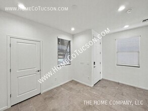 10348 E Silver Slate Pl in Tucson, AZ - Building Photo - Building Photo