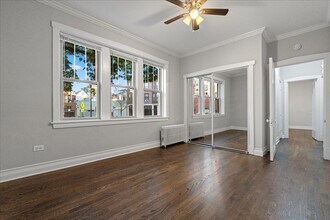 905 W Altgeld St in Chicago, IL - Building Photo - Building Photo