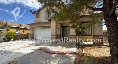 14193 Blackstone St in Hesperia, CA - Building Photo - Building Photo