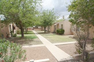 1102 E Limberlost Dr in Tucson, AZ - Building Photo - Building Photo