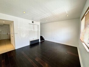 7801 Hispanola Ave in North Bay Village, FL - Building Photo - Building Photo