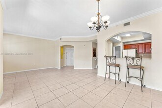 8936 W Flagler St, Unit 211 in Miami, FL - Building Photo - Building Photo