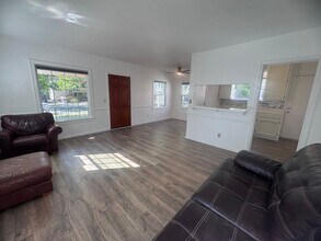 1559 Virginia Ave in West Sacramento, CA - Building Photo - Building Photo