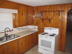 1604 Dorchester Dr in Colorado Springs, CO - Building Photo - Building Photo