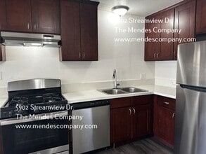 5902 Streamview Dr in San Diego, CA - Building Photo - Building Photo