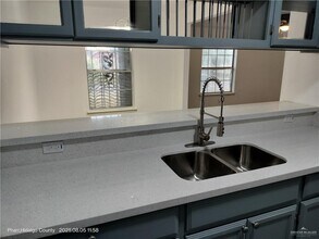 1203 E Valle Vista Ave in Pharr, TX - Foto de edificio - Building Photo