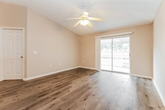 24817 Mary Beth Ct in Land O Lakes, FL - Building Photo - Building Photo