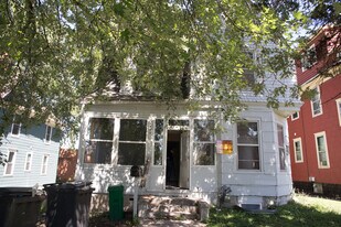 2711 Delaware St SE in Minneapolis, MN - Building Photo