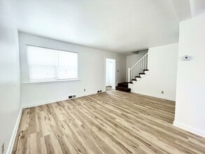 708 15th Cir in Hutchinson, KS - Building Photo - Building Photo