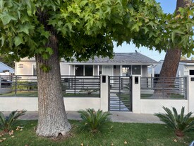 6644 Atoll Ave in Los Angeles, CA - Building Photo