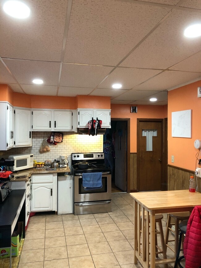 18 Carver St in Worcester, MA - Building Photo - Building Photo