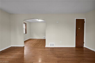 478 E 222nd St in Euclid, OH - Building Photo - Building Photo