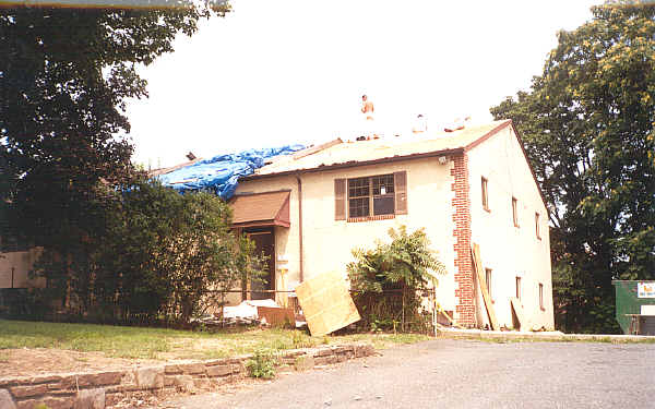 115 Burmont Rd in Drexel Hill, PA - Foto de edificio