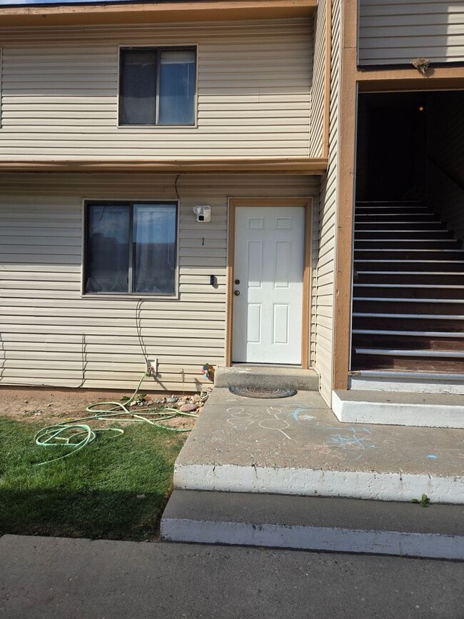 property at 1102 E Carolina Ave