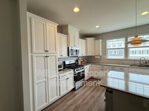 1059 Lathrop Ln in Apex, NC - Building Photo - Building Photo