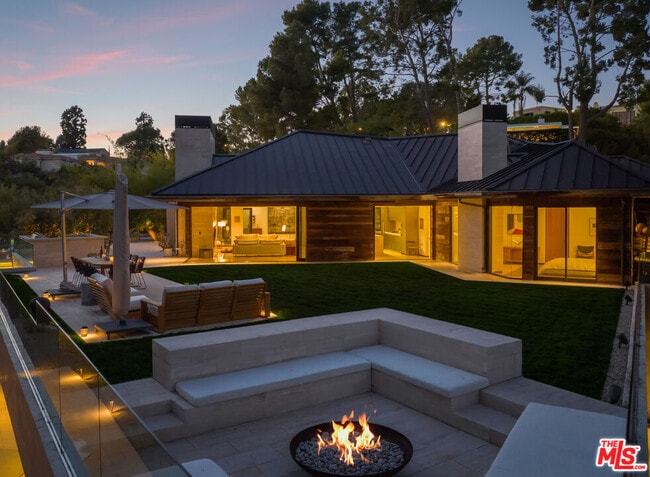 1120 El Retiro Way in Beverly Hills, CA - Building Photo - Building Photo