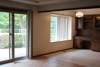 517 Partridge Ln in Edmond, OK - Building Photo - Building Photo