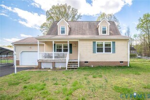 7156 Birchwood Cir in Prince George, VA - Building Photo