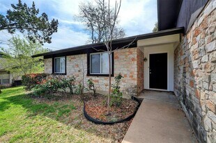 11609 River Oaks Trail in Austin, TX - Building Photo
