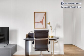 15 Cliff St in New York, NY - Building Photo - Building Photo