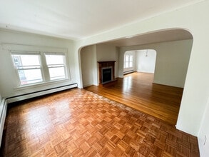 299 Wellington Rd, Unit 1 in Buffalo, NY - Building Photo - Building Photo