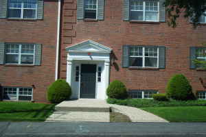 497 Centre St, Unit 4 in Newton, MA - Foto de edificio