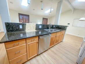 6762 Graham Ave in Newark, CA - Building Photo - Building Photo