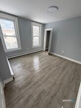 19 Camp St in Meriden, CT - Foto de edificio - Building Photo