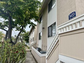 5655 Riley St in San Diego, CA - Building Photo
