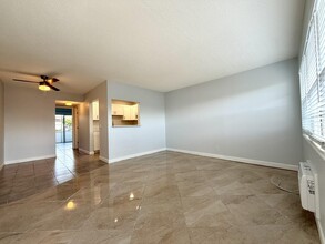 85 Berkshire D in West Palm Beach, FL - Building Photo - Building Photo