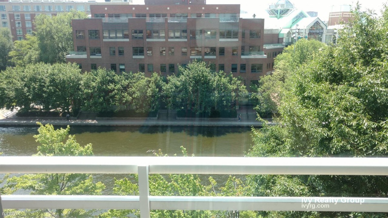 4 Canal Park-Unit -Apt 511 in Cambridge, MA - Foto de edificio