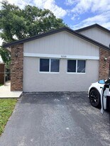 5225 SW 116th Ave in Cooper City, FL - Building Photo