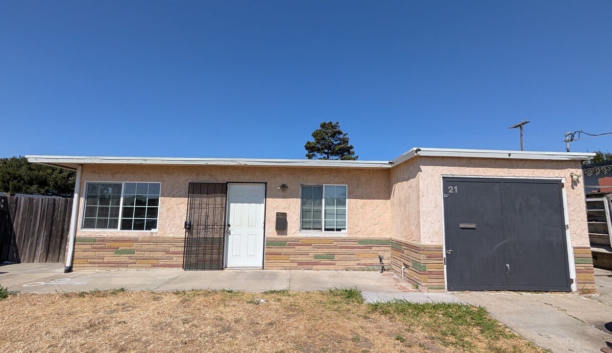 21 Bonnie Dr in San Pablo, CA - Building Photo