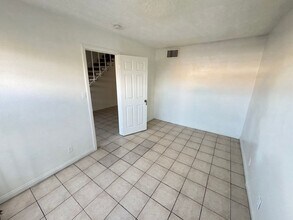 521 S Maryland Pkwy-Unit -1 in Las Vegas, NV - Building Photo - Building Photo