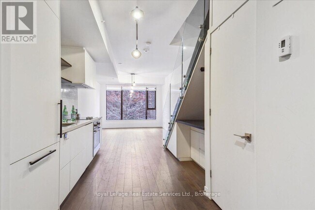 35-335 Wabash Ave in Toronto, ON - Building Photo - Building Photo